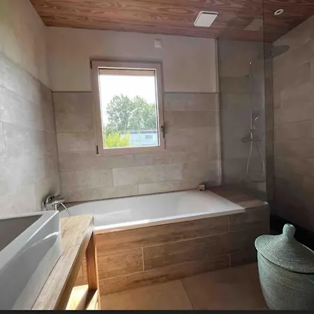 Prázdninový dům Maison Piscine Naturelle Sainte-Croix-de-Beaumont