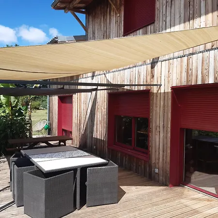 Maison Piscine Naturelle Holiday home Sainte-Croix-de-Beaumont